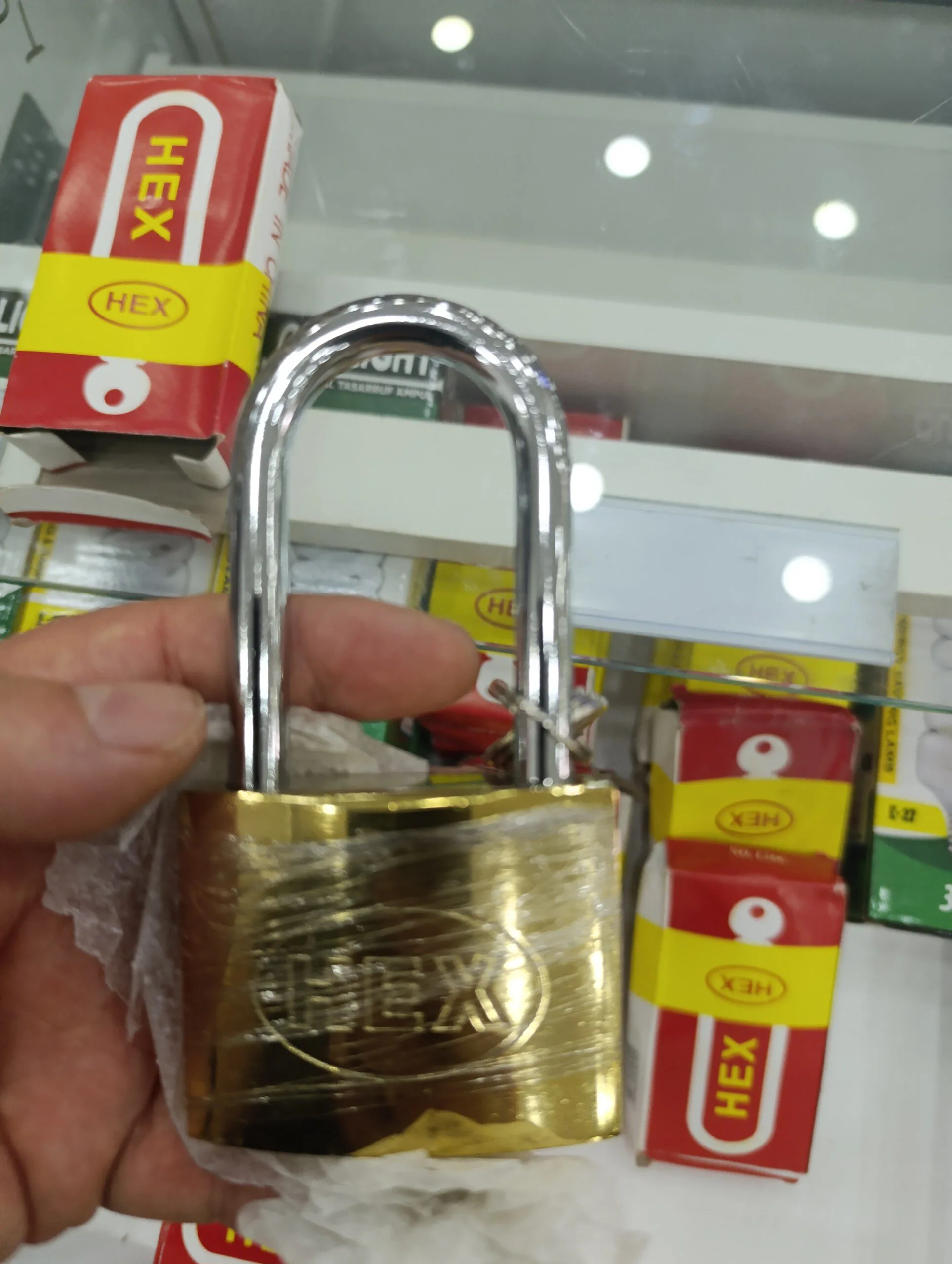 63 Mm Uzun Sarı 3 Anahtarlı Asma Kilit-1.jpg