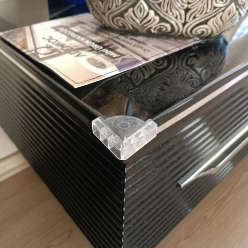 40x40 Mm Masa Köşe Koruyucu Şeffaf-1.jpg