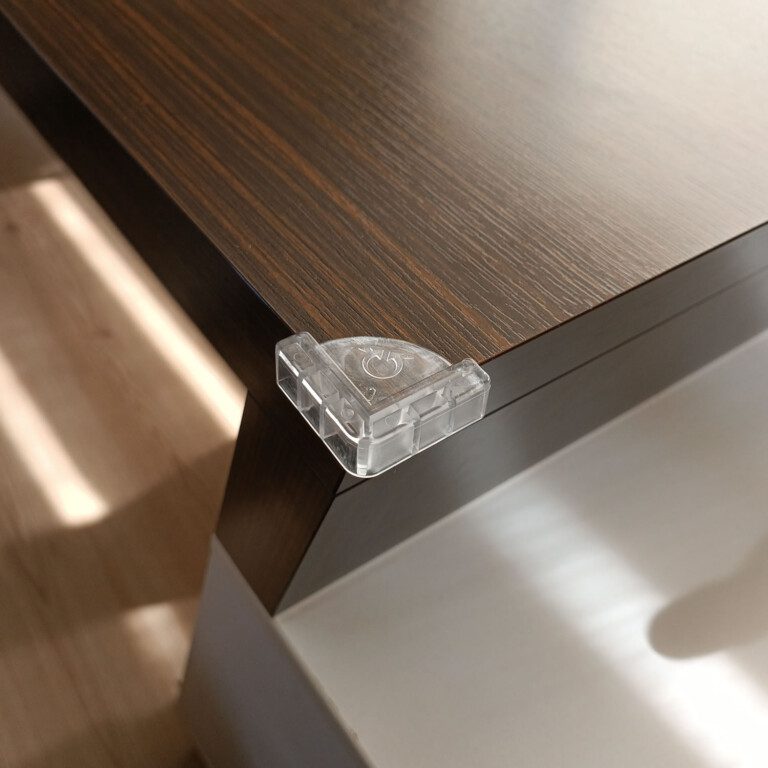 40x40 Mm Masa Köşe Koruyucu Şeffaf-4.jpg