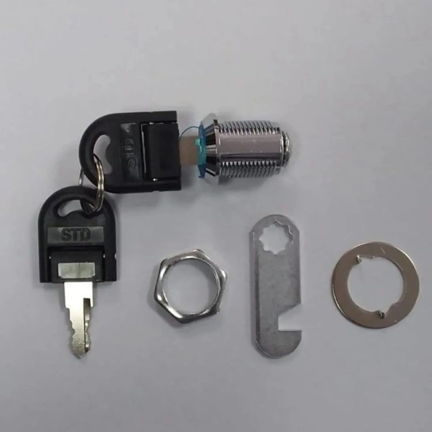 Std 25 Mm Mandallı Posta Kutusu Dolap Çekmece Kilidi 2 Adet Katlanır Anahtarlı-1.jpg Std 25 Mm Mandallı Posta Kutusu Dolap Çekmece Kilidi 2 Adet Katlanır Anahtarlı-1.jpg